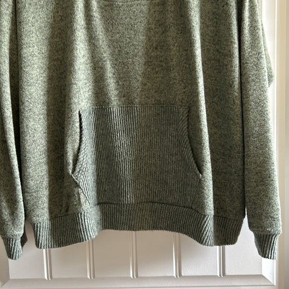 Janet Chung Cozy Super Soft 1/4 Zip Sweater - Picture 4 of 11
